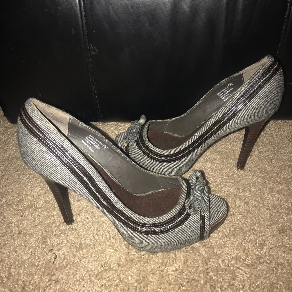 Not Rated Grey Tweed Pumps w/Peep Toe Sz 8